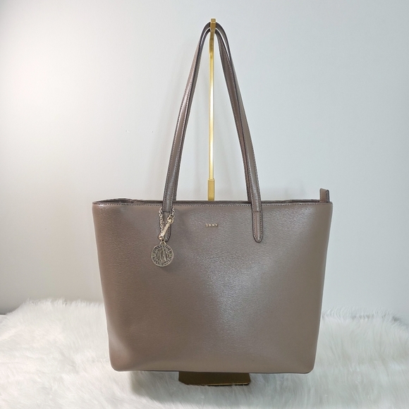 DKNY Taupe Bryant Park Leather Organizer Work Tote w/ Laptop Divider + Dust Bag - Picture 1 of 15